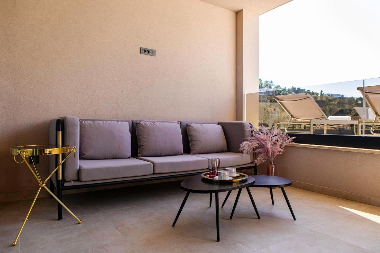 Villa Nina - Apartments With Pool Near The Sea Рабац Екстериор снимка